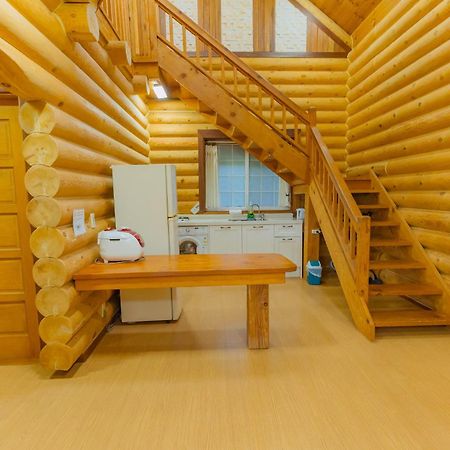 Jungmun Log Pension&Resort Seogwipo Bagian luar foto